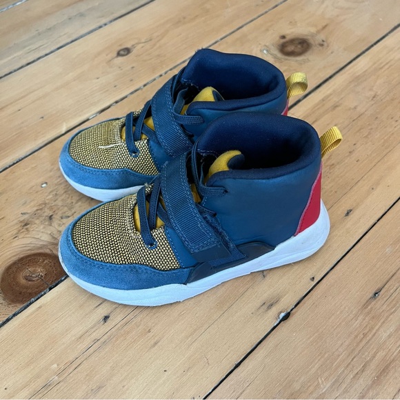 Cat and Jack high top tennis shoe - Picture 5 of 6